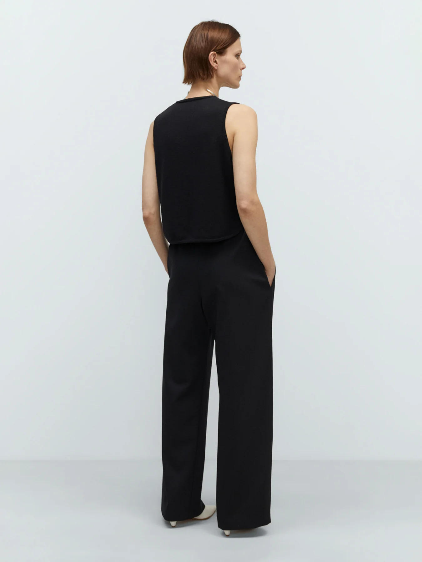 CORDERA Merino Waistcoat Black - Image 4