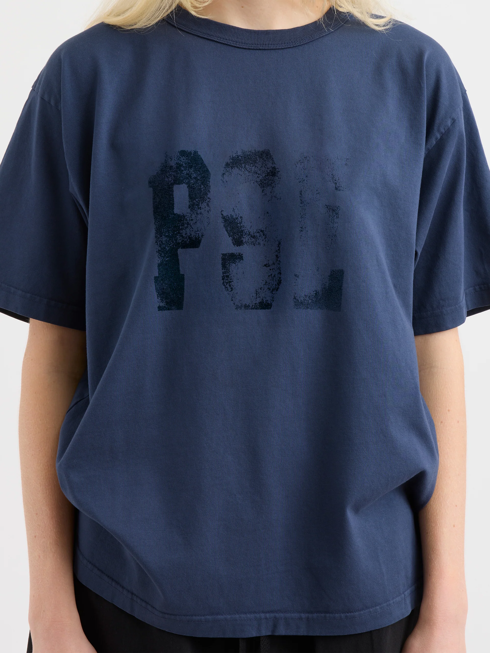 Pseushi Boot Tee Navy - Image 3
