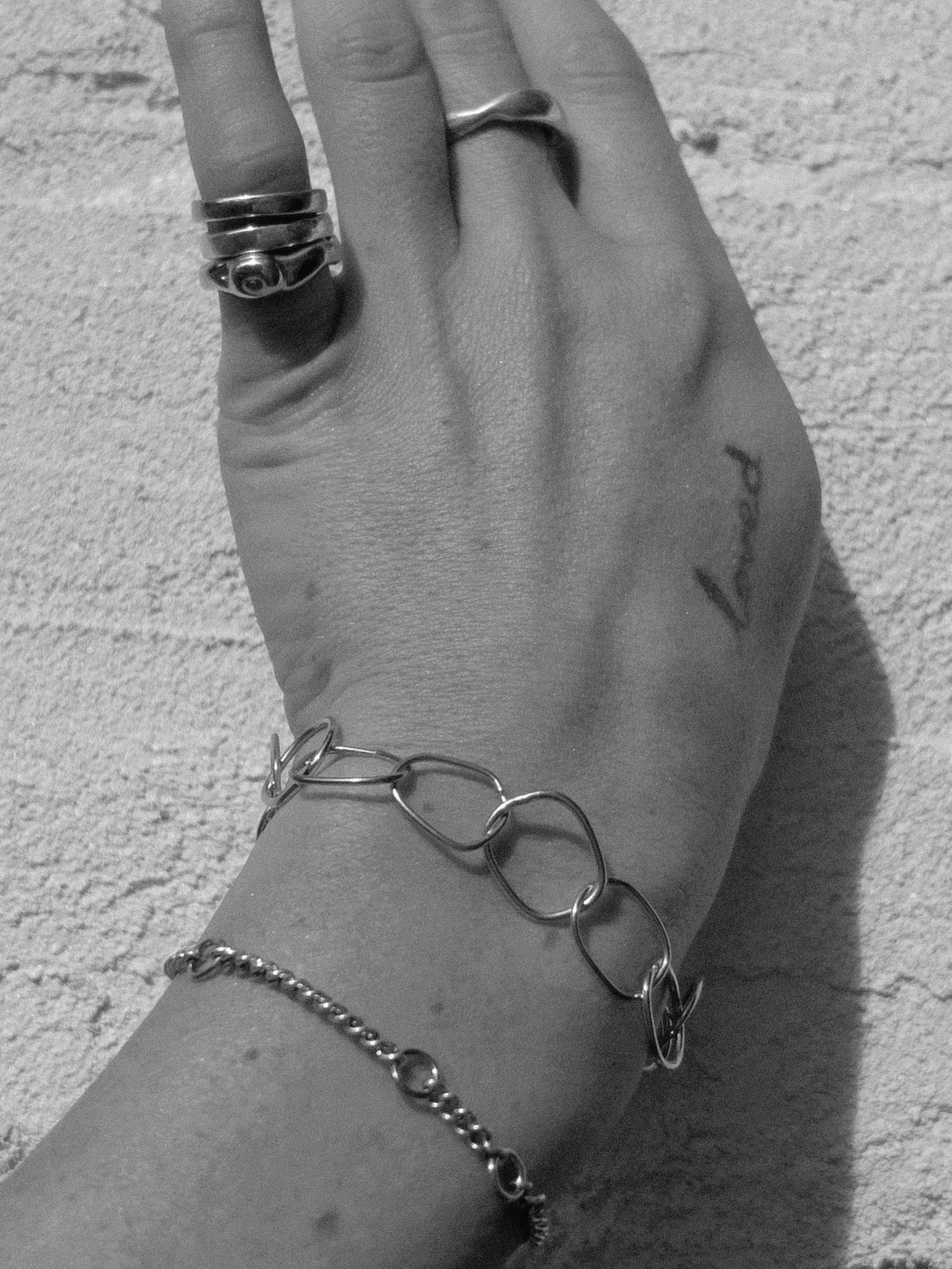 The Lair Jewellery Noguchi Bracelet 9ct Yellow Gold - Image 4