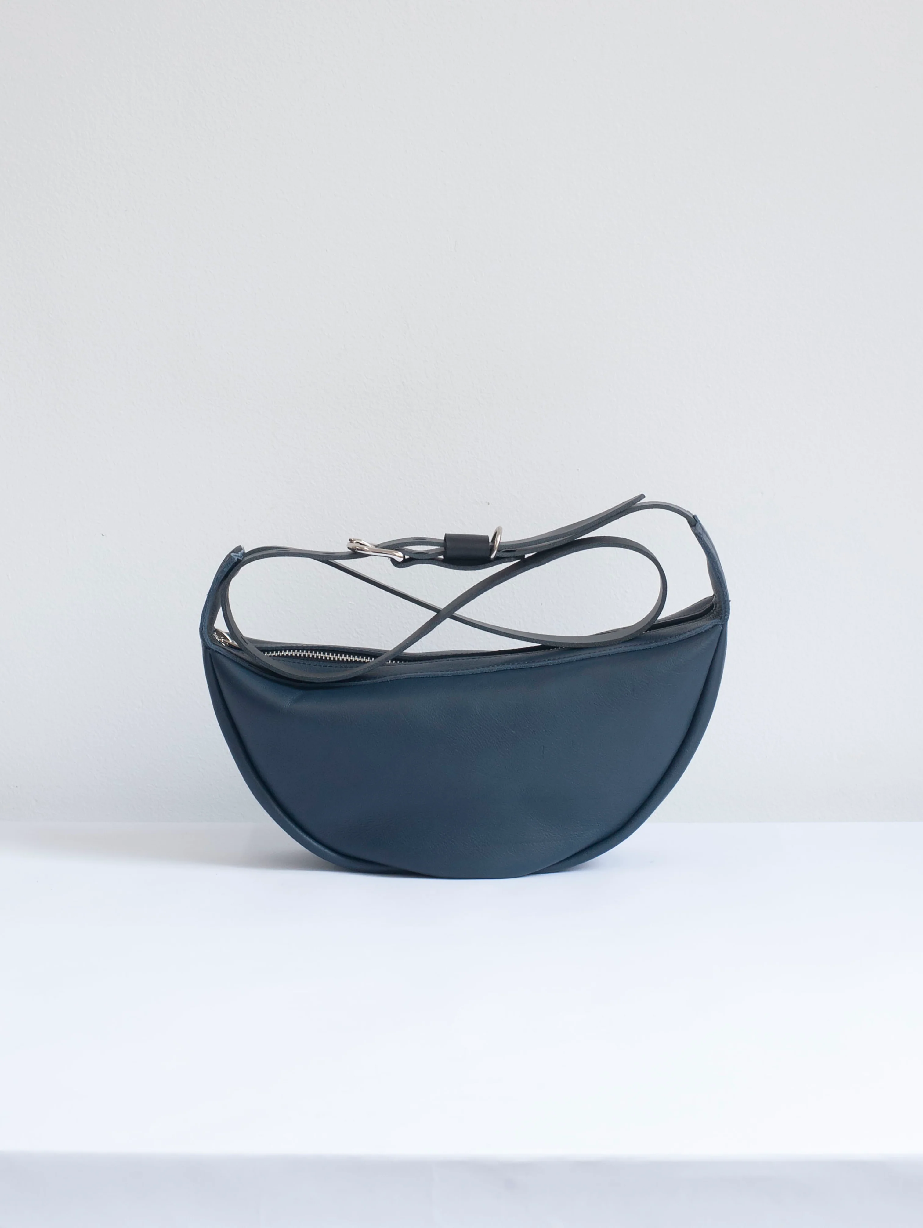 The Lair Slouch Zipper Bag Large Marine - Image 4