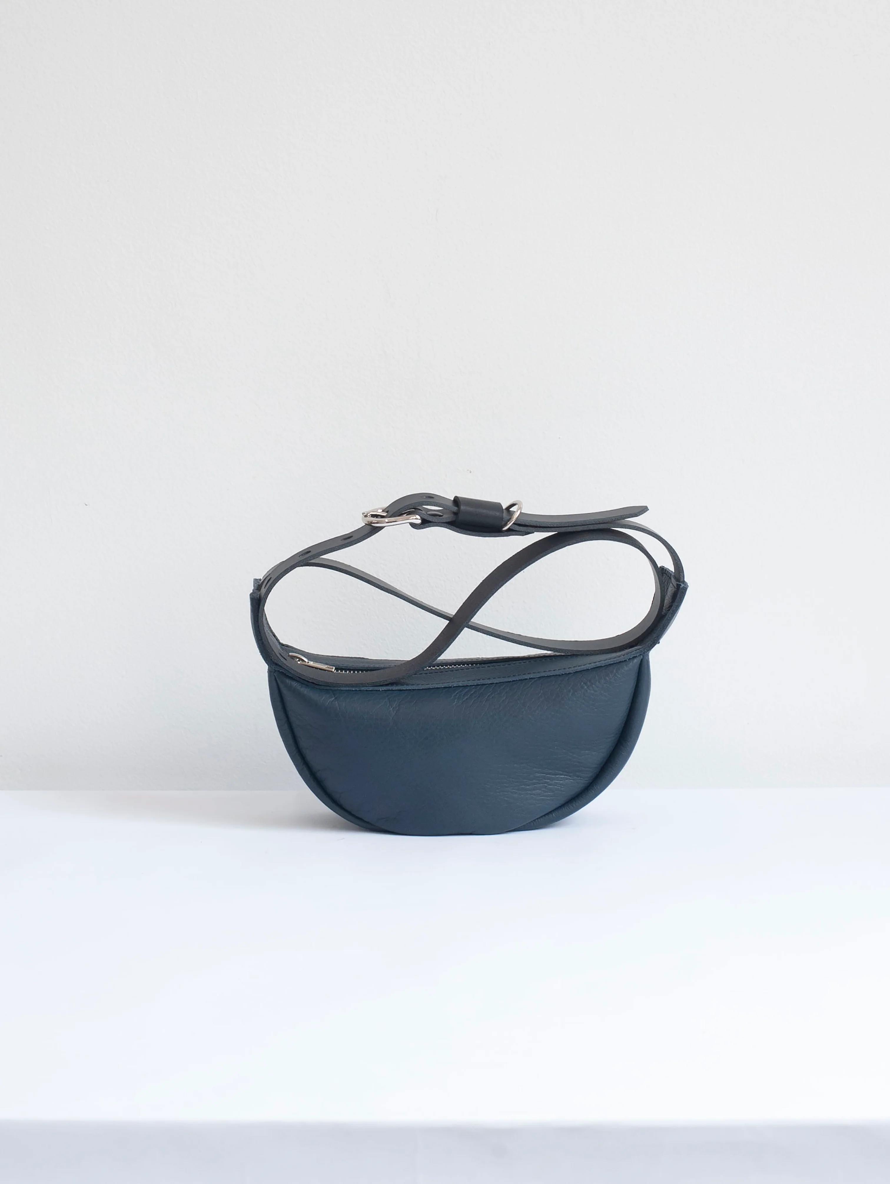 The Lair Slouch Zipper Bag Mini Marine - Image 4